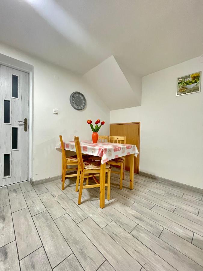 Apartman Klaudia 루좀베로크 외부 사진