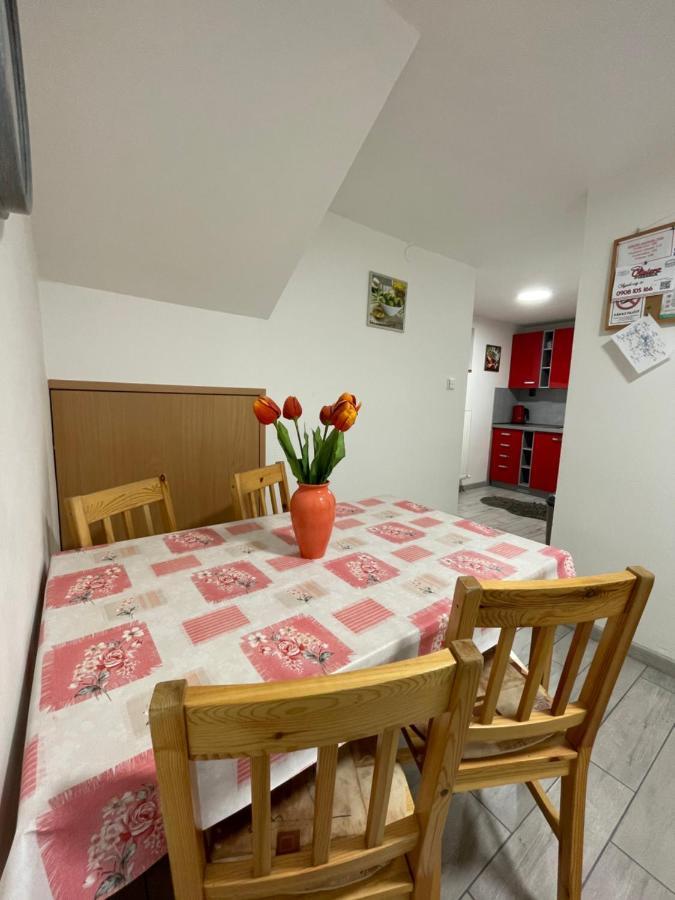 Apartman Klaudia 루좀베로크 외부 사진